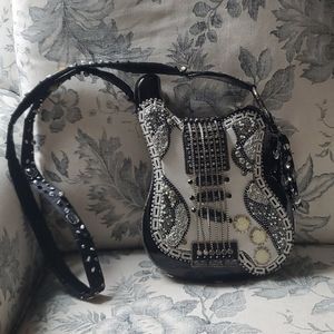 Guitar Handbag 👜🎸